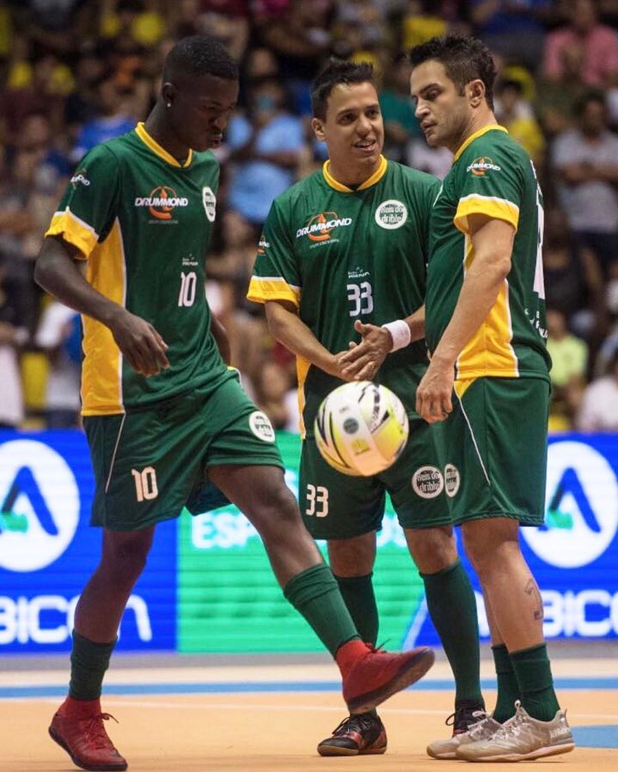 Reis do Drible — bicampeão em quadra